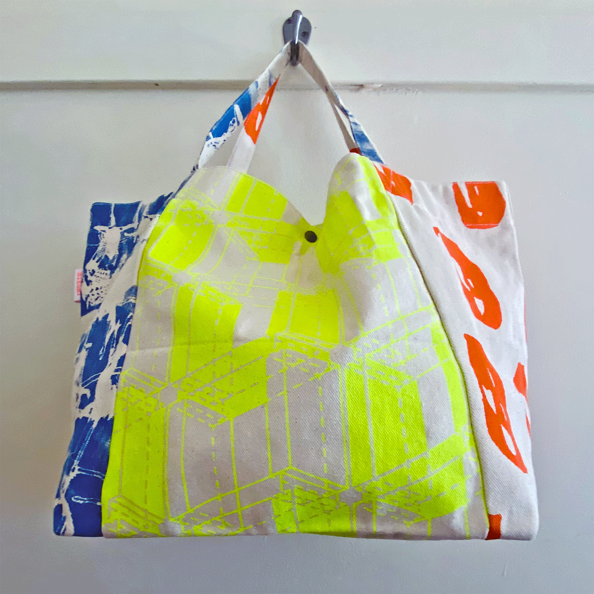 Printed canvas tote deals